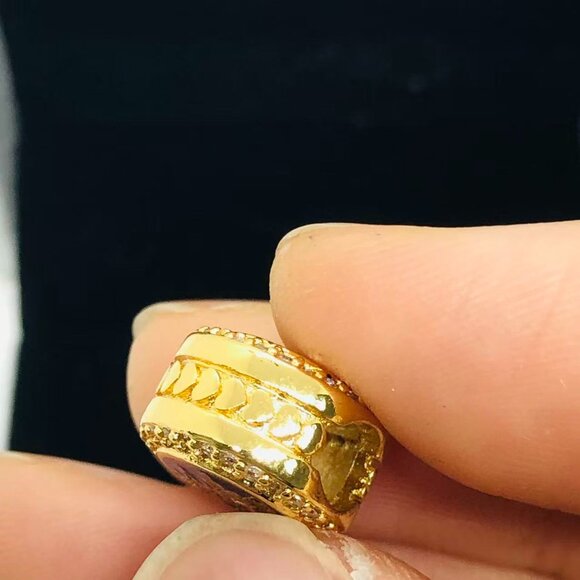 ✨🔥 Pandora New York City Exclusive Round Gold Charm NYC w/ Cubic Zirconia - Picture 3 of 4